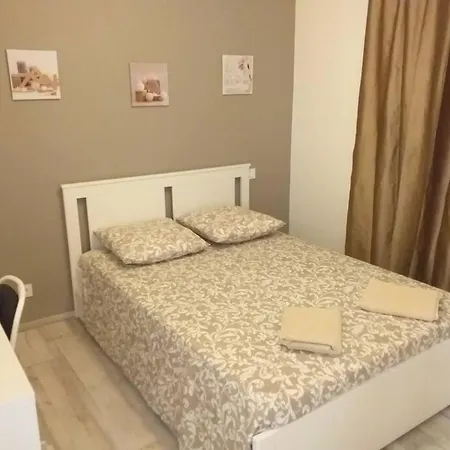 Apartment Domus Cesar, Wifi, Gare Et Arenes