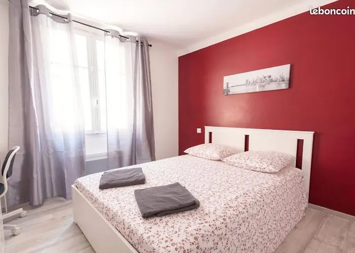 Apartment Domus Cesar, Wifi, Gare Et Arenes Nîmes